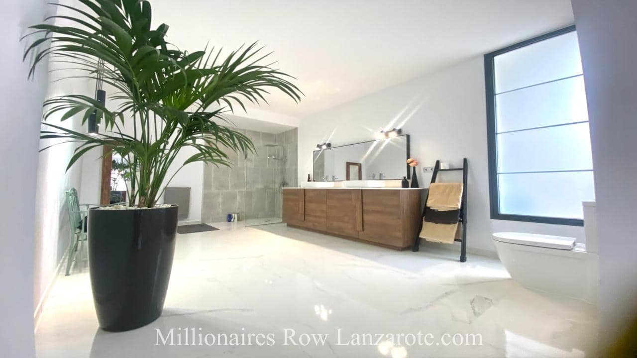 3 sypialnia Willa na sprzedaż w Tabayesco z basenem garażem - 650 000 € (Ref: 9452379)