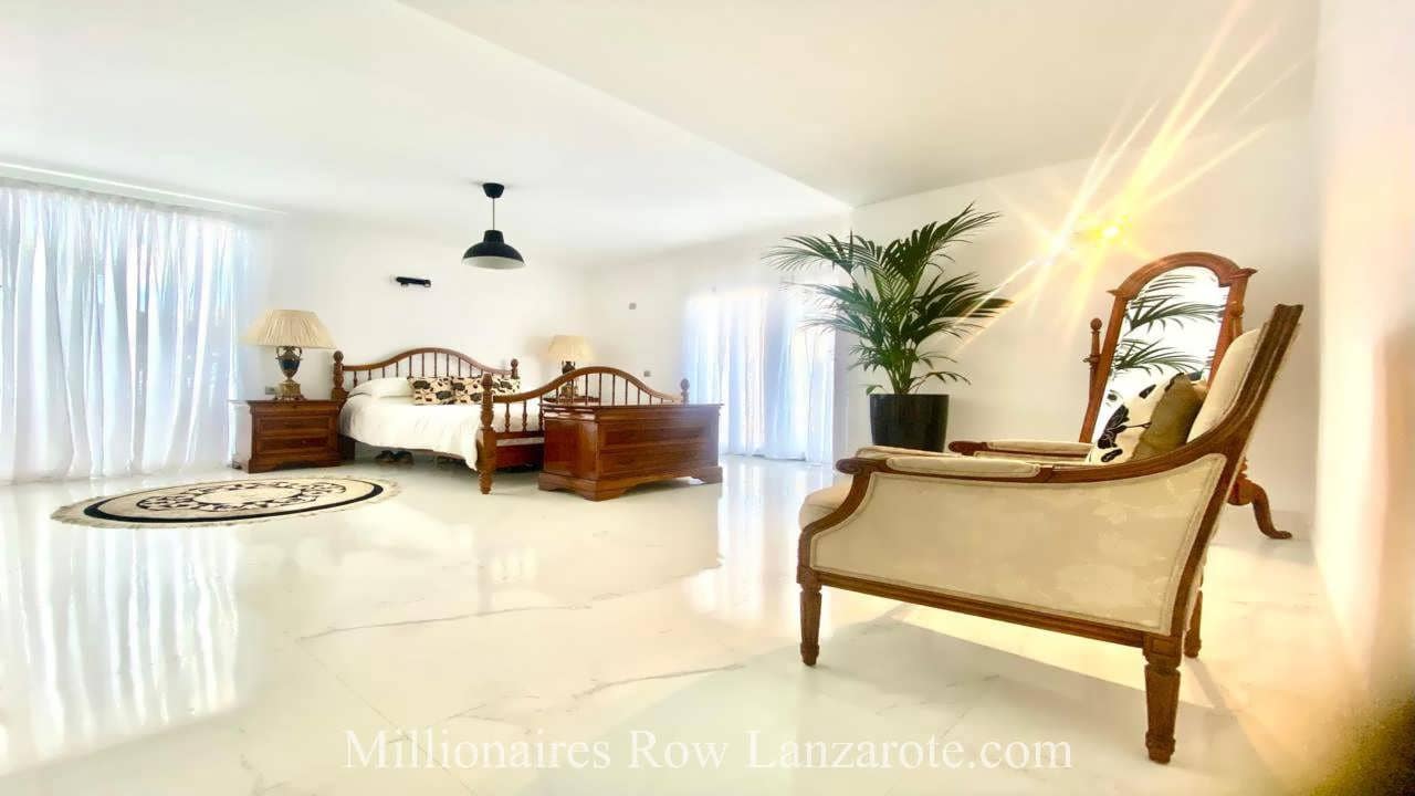 3 sypialnia Willa na sprzedaż w Tabayesco z basenem garażem - 650 000 € (Ref: 9452379)