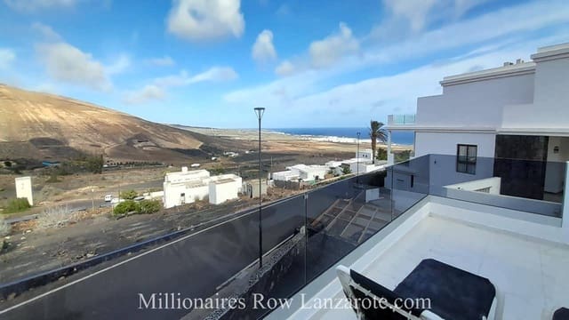 3 slaapkamer Villa te koop in Tabayesco, Haría met zwembad garage - € 650.000 (Ref: 9452379)