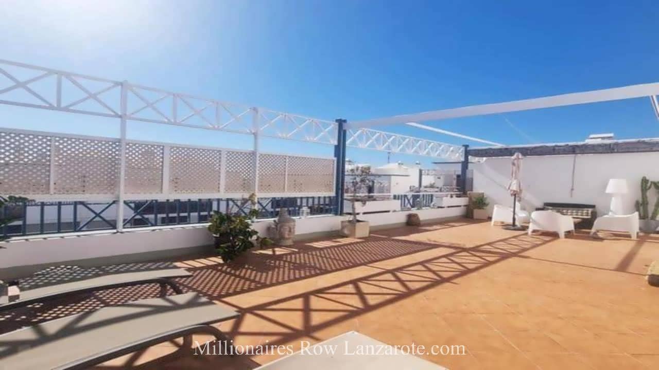 2 sovrum Lägenhet till salu i Puerto del Carmen med pool garage - 510 000 € (Ref: 9476262)