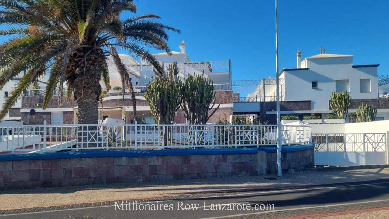 2 sovrum Lägenhet till salu i Puerto del Carmen med pool garage - 510 000 € (Ref: 9476262)