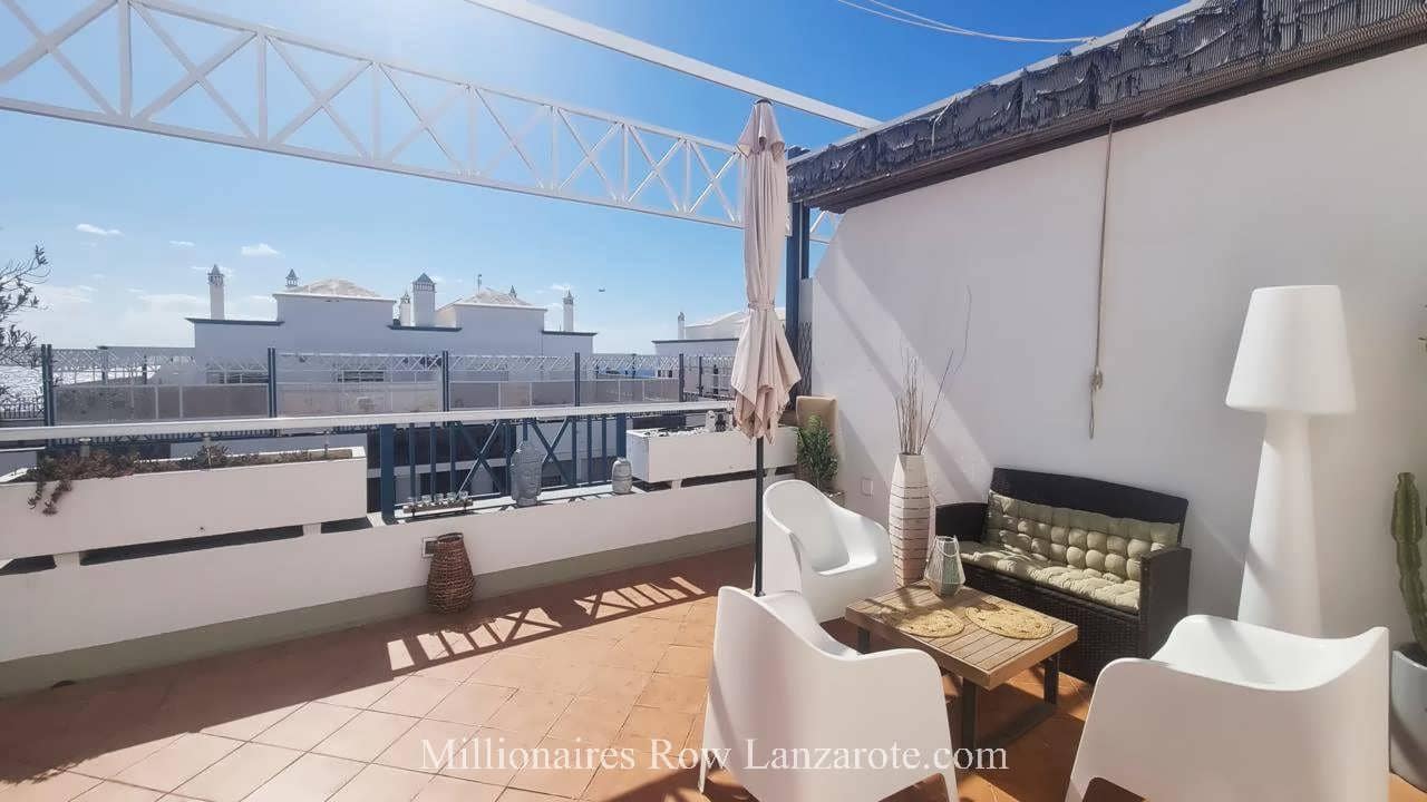 2 sovrum Lägenhet till salu i Puerto del Carmen med pool garage - 510 000 € (Ref: 9476262)