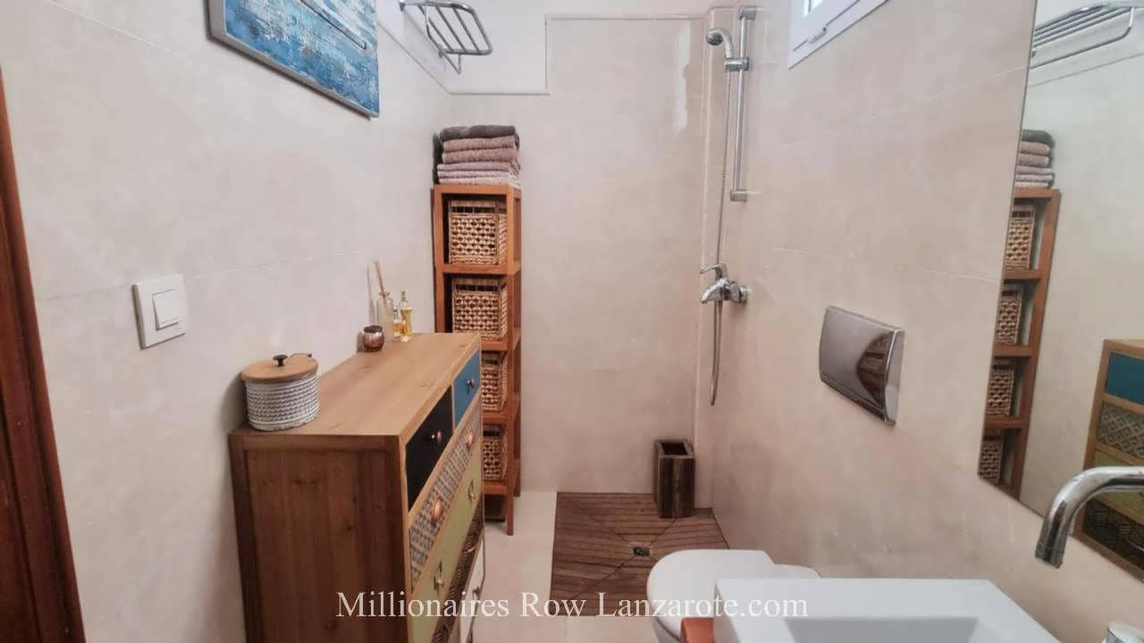 2 sovrum Lägenhet till salu i Puerto del Carmen med pool garage - 510 000 € (Ref: 9476262)