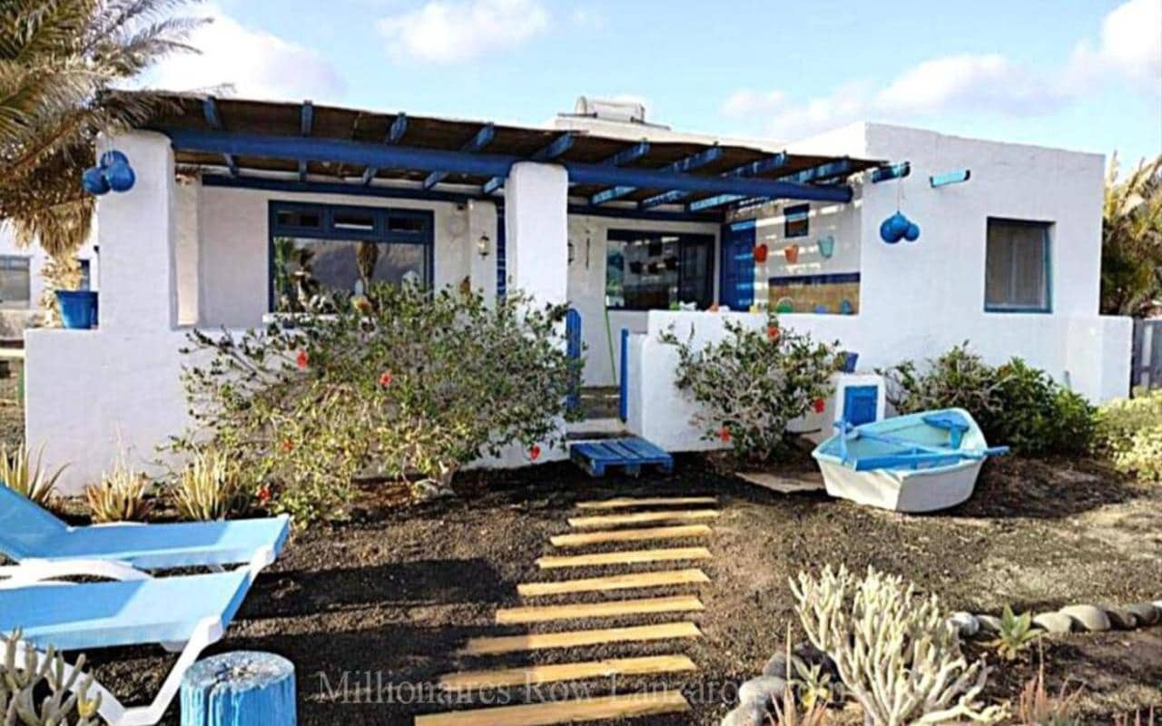 3 bedroom Villa for sale in Haria - € 780,000 (Ref: 9490854)