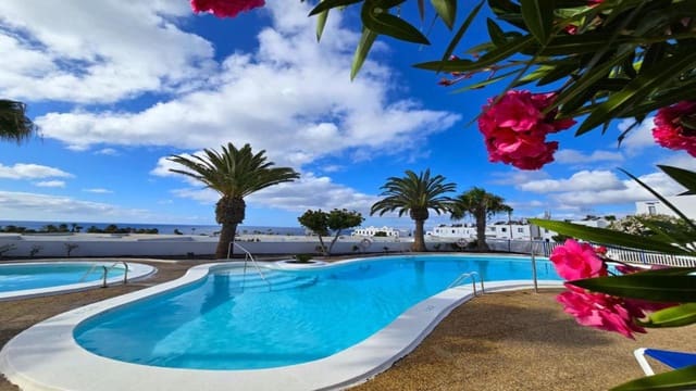 2 soverom Leilighet til salgs i Puerto del Carmen, Tías med svømmebasseng - € 278 000 (Ref: 9519264)