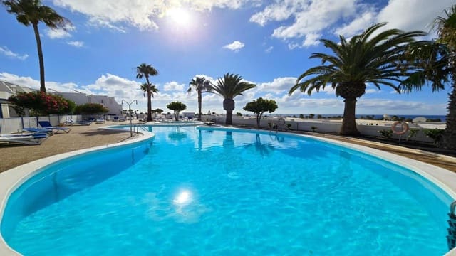 2 soverom Leilighet til salgs i Puerto del Carmen, Tías med svømmebasseng - € 278 000 (Ref: 9519264)