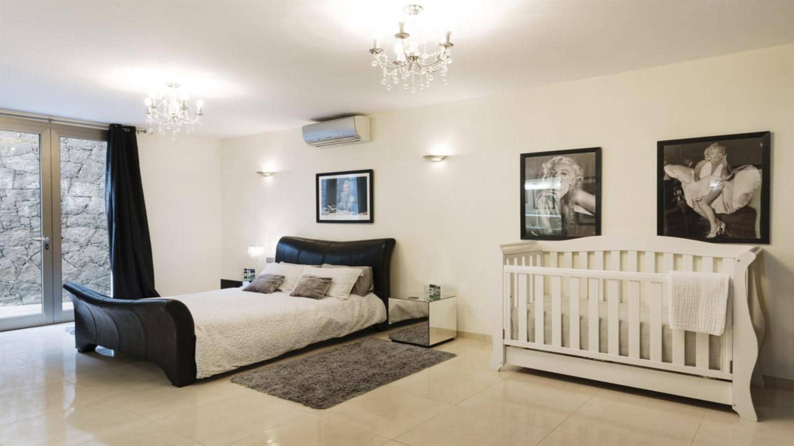 Villa till salu i Puerto del Carmen med pool garage - 1 599 000 € (Ref: 9652302)