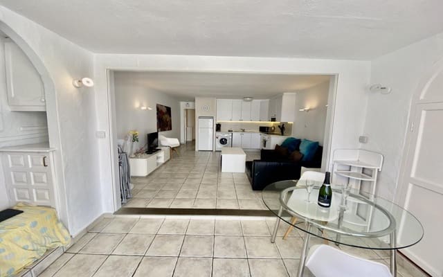 1 chambre Appartement à vendre à Puerto del Carmen, Tías avec piscine - 239 000 € (Ref: 9874042)
