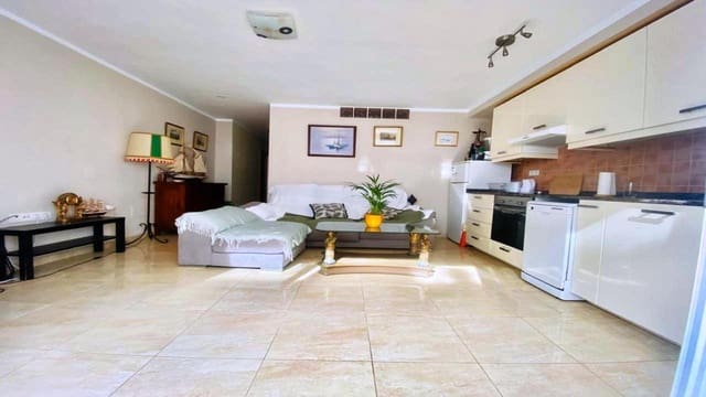 1 soverom Leilighet til salgs i Puerto del Carmen, Tías med svømmebasseng - € 199 000 (Ref: 9971511)
