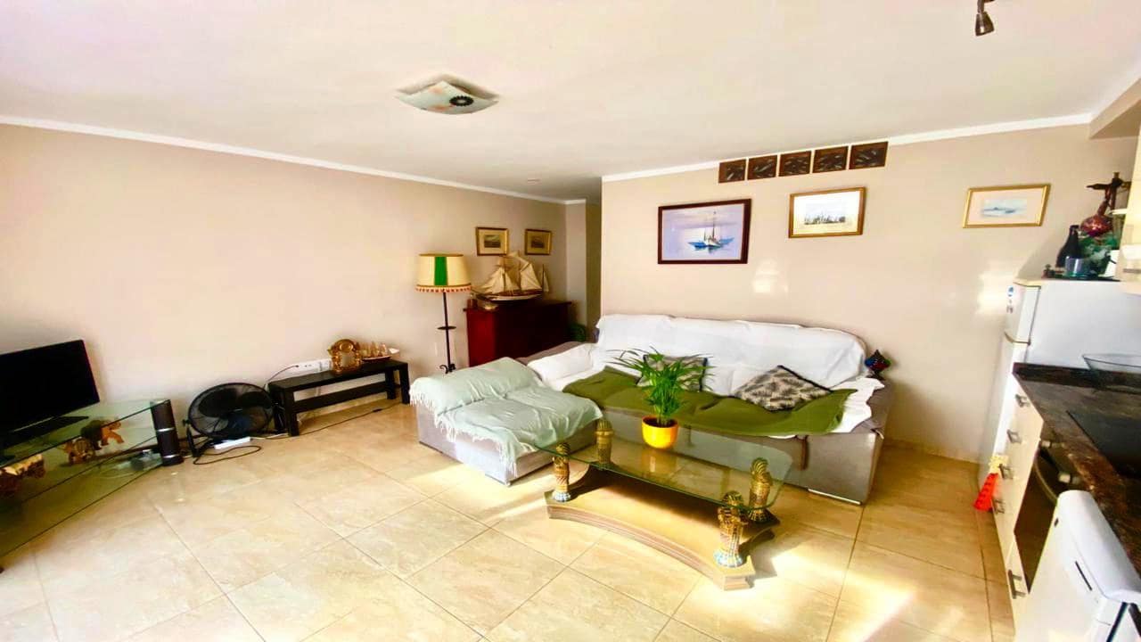 1 soverom Leilighet til salgs i Puerto del Carmen med svømmebasseng - € 199 000 (Ref: 9971511)