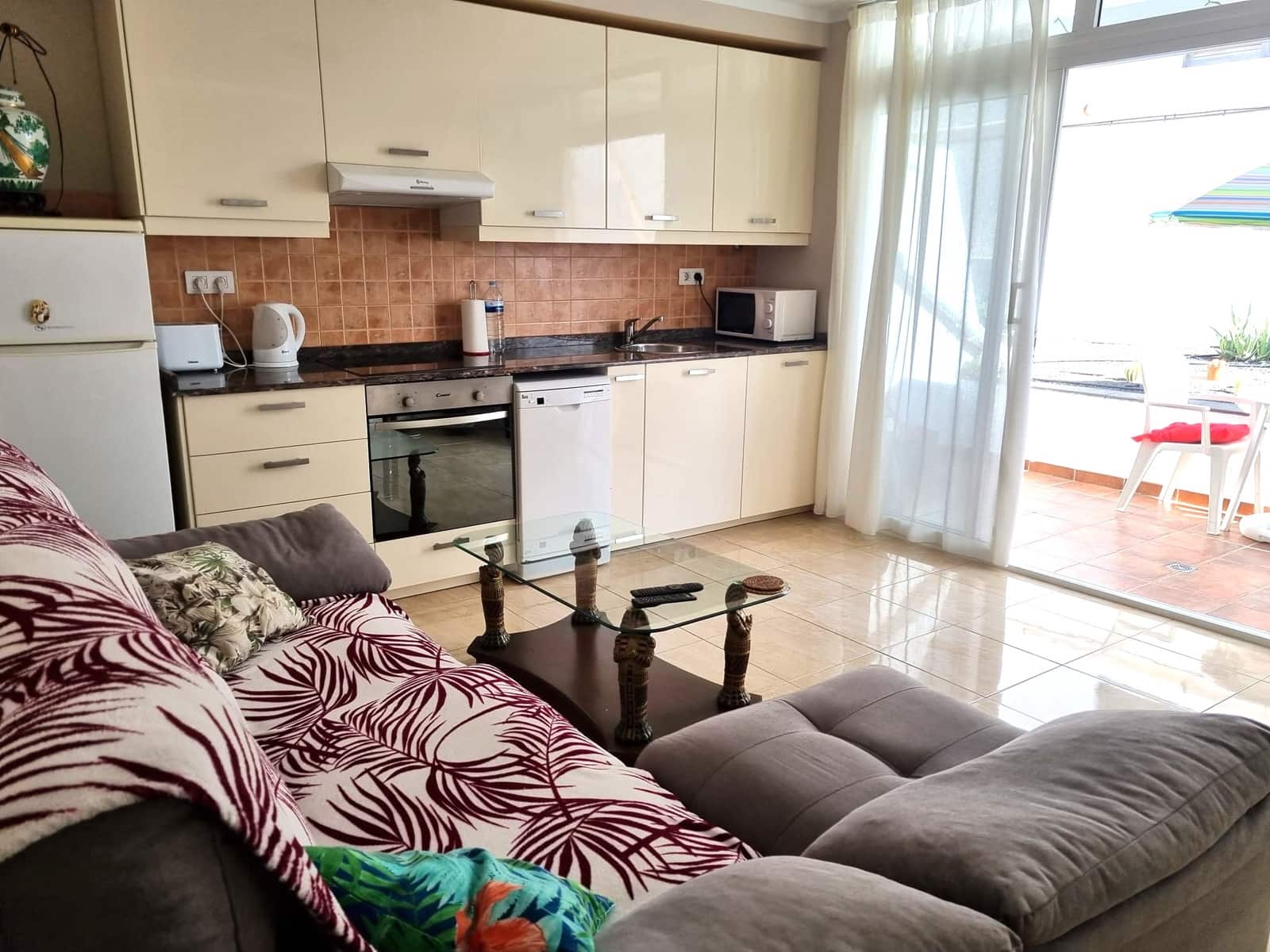 1 soverom Leilighet til salgs i Puerto del Carmen med svømmebasseng - € 199 000 (Ref: 9971511)