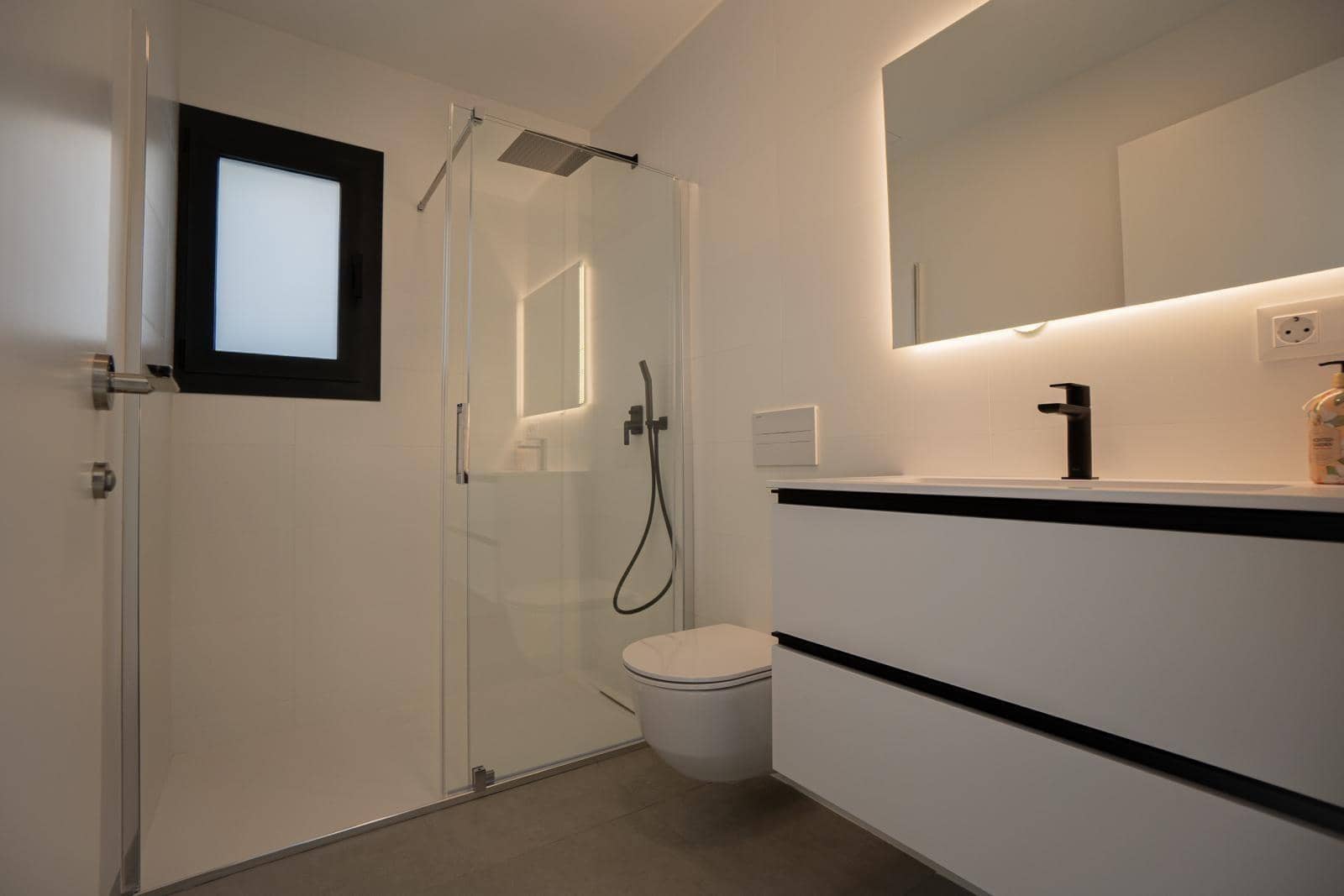 3 sypialnia Willa na sprzedaż w Finestrat z basenem garażem - 870 000 € (Ref: 8303352)