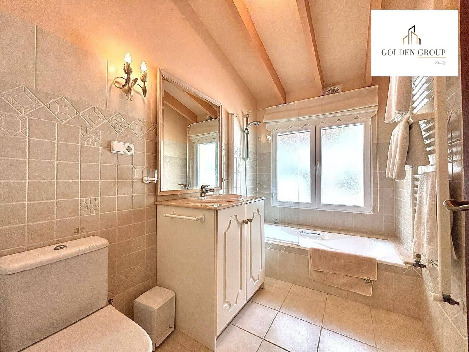 5 soverom Villa til salgs i Altea med svømmebasseng garasje - € 1 375 000 (Ref: 8303356)