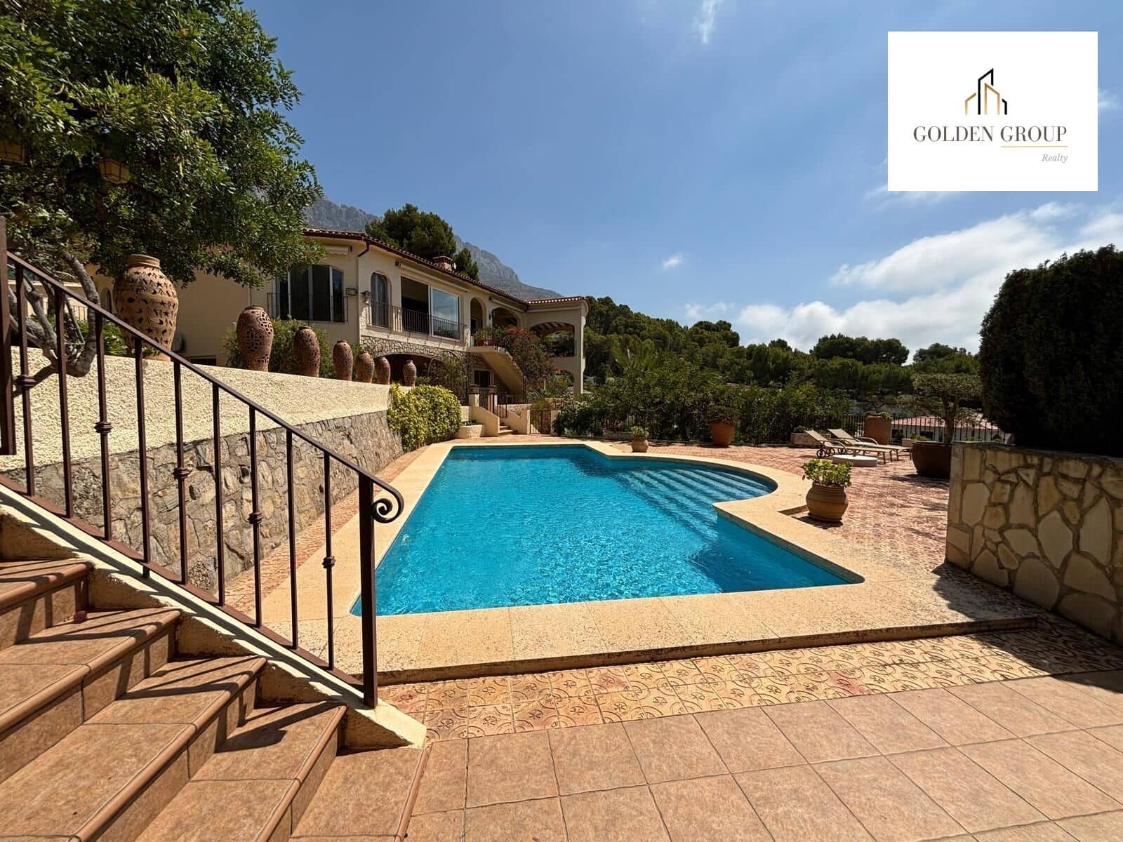 5 soverom Villa til salgs i Altea med svømmebasseng garasje - € 1 375 000 (Ref: 8303356)