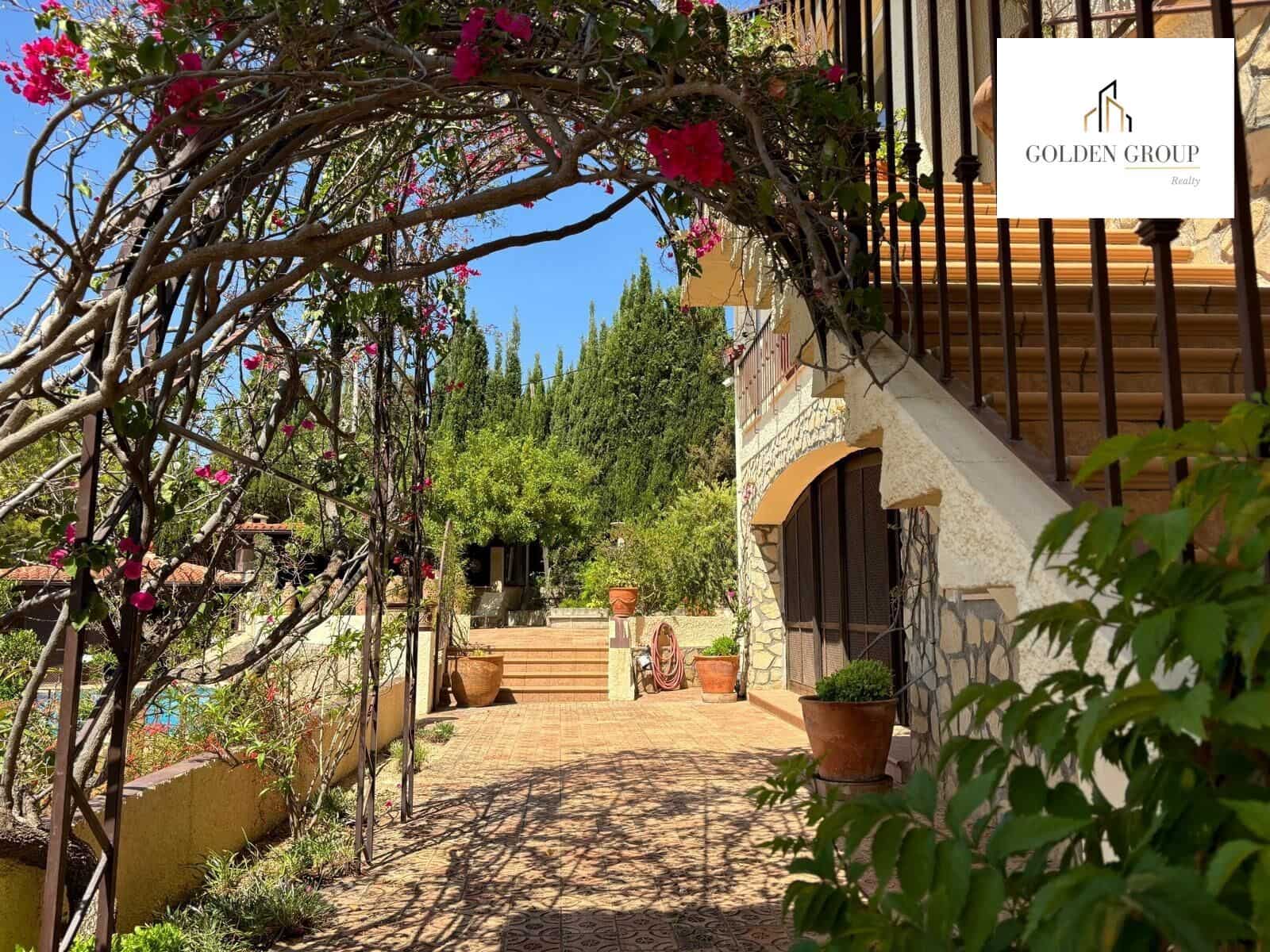 5 soverom Villa til salgs i Altea med svømmebasseng garasje - € 1 375 000 (Ref: 8303356)