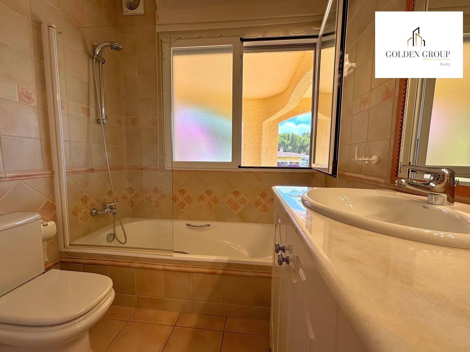 5 soveværelse Villa til salg i Altea med swimmingpool garage - € 1.375.000 (Ref: 8303356)