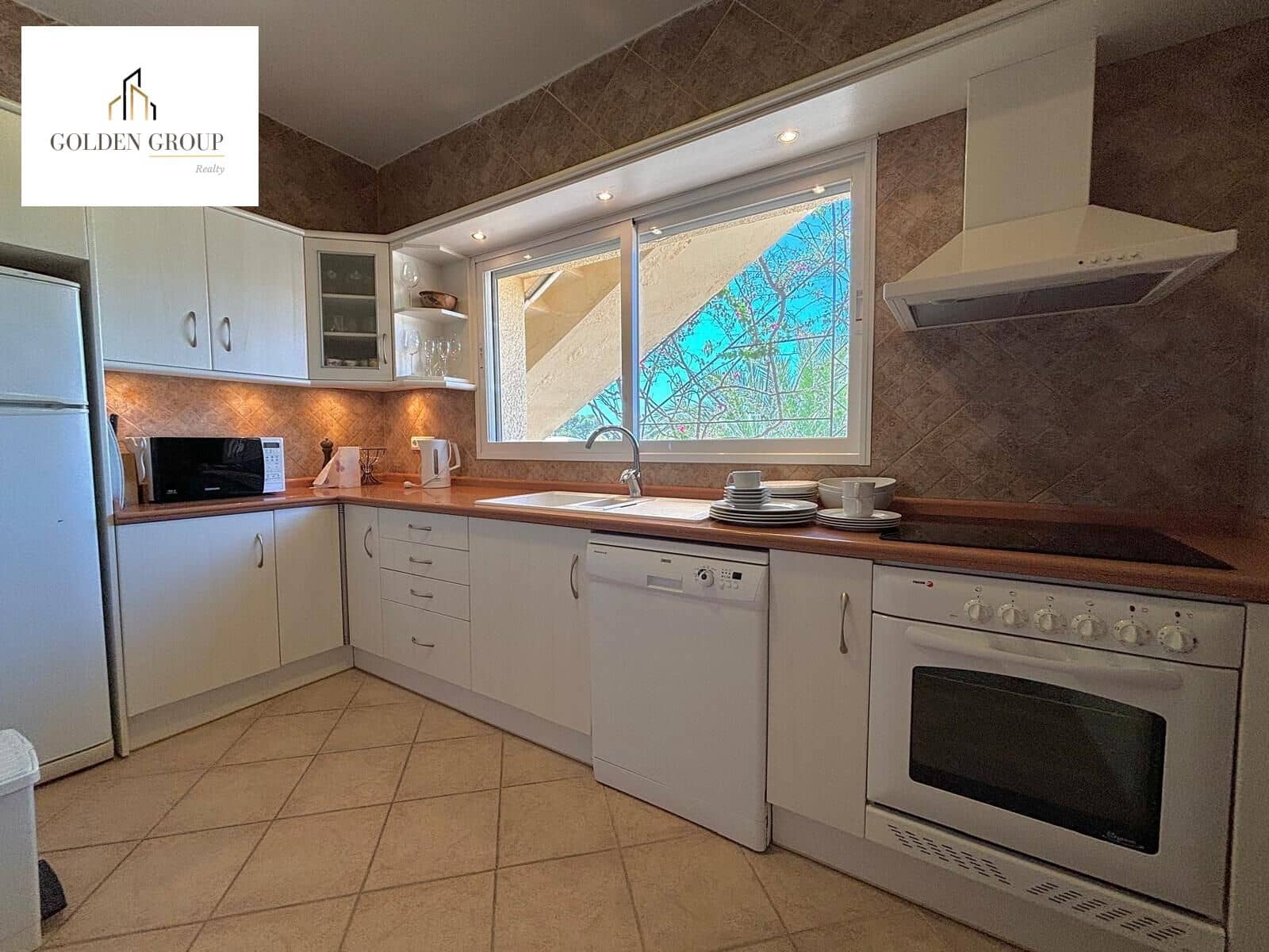 5 soveværelse Villa til salg i Altea med swimmingpool garage - € 1.375.000 (Ref: 8303356)