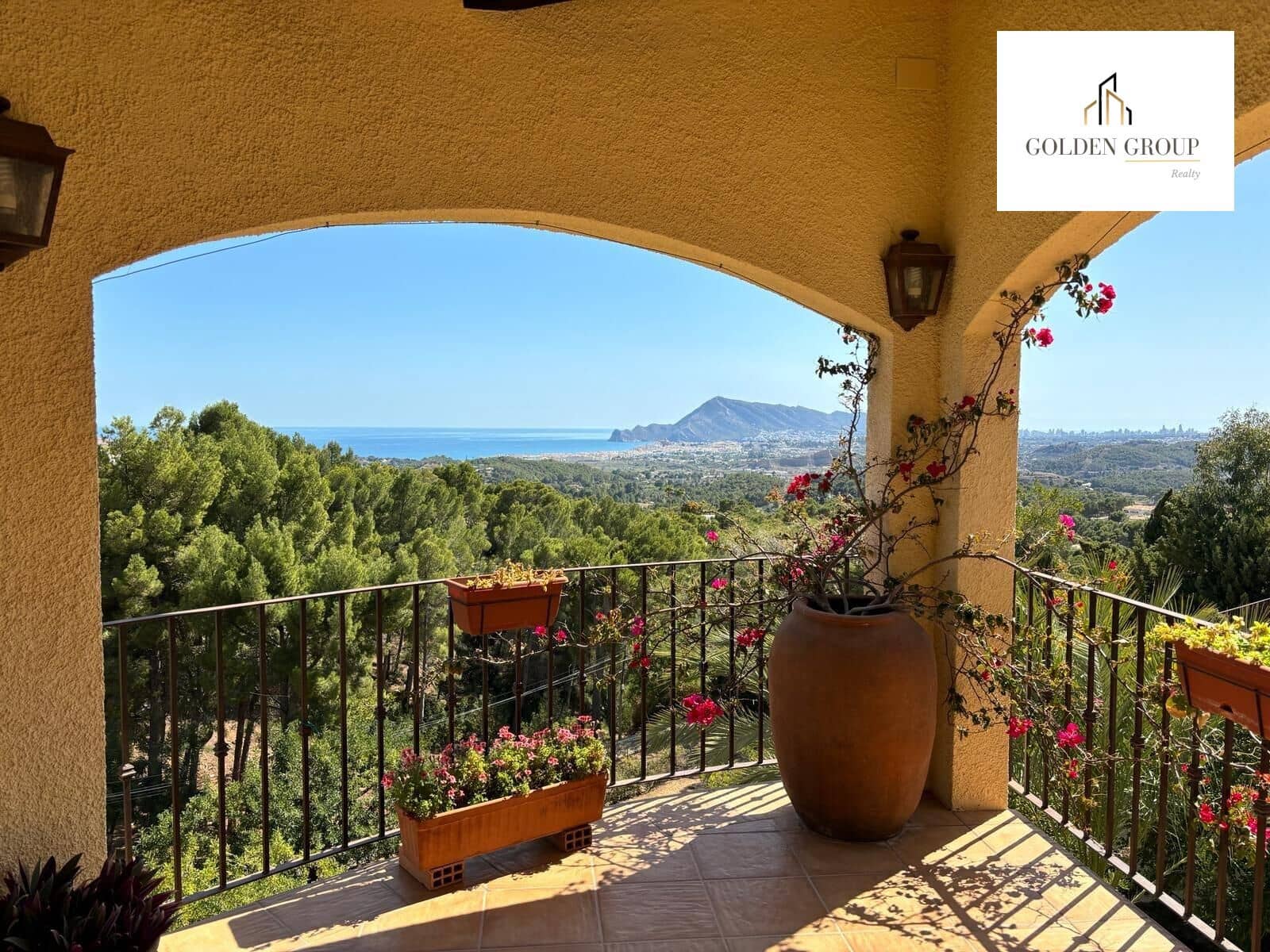 5 soveværelse Villa til salg i Altea med swimmingpool garage - € 1.375.000 (Ref: 8303356)