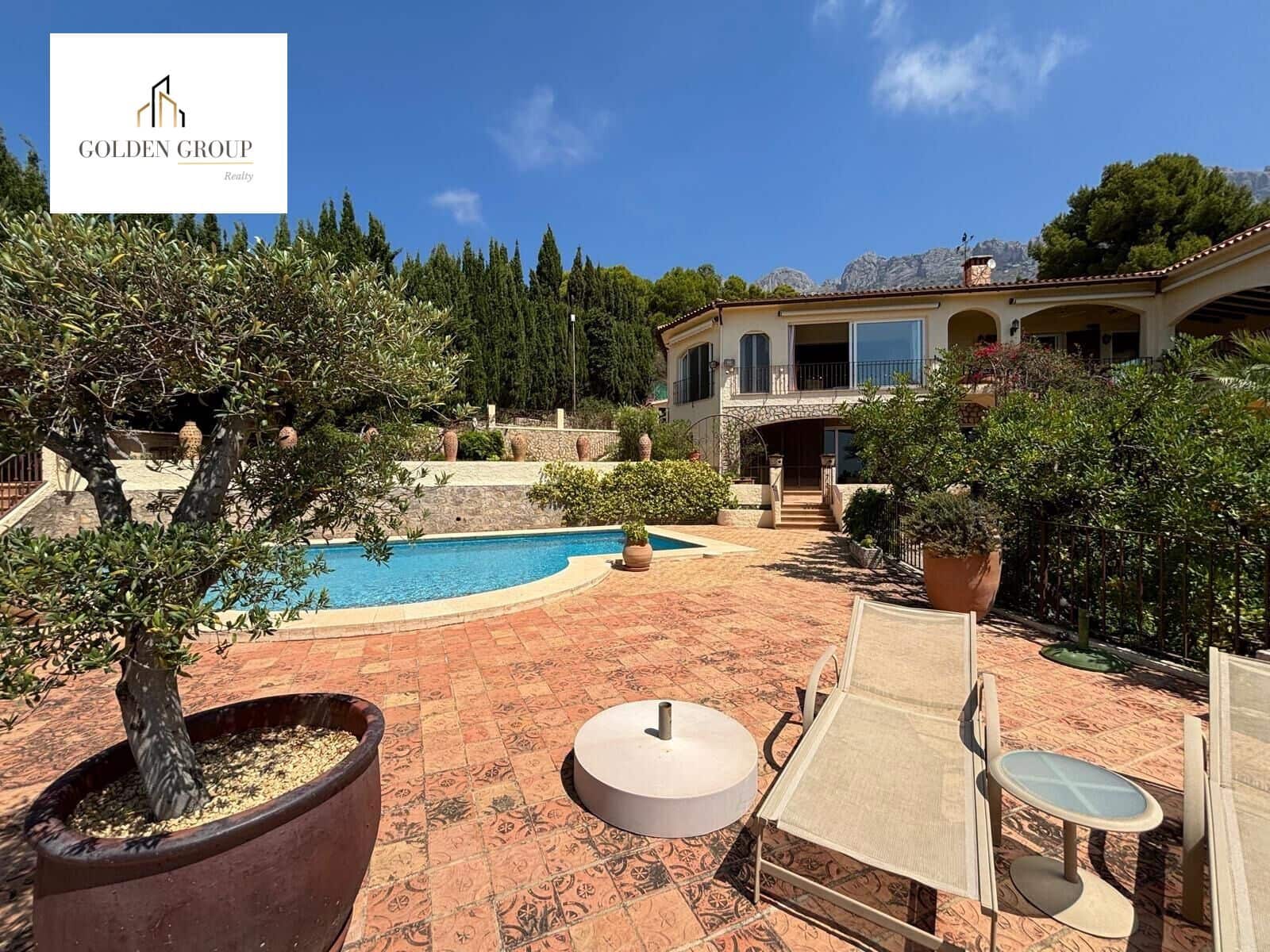 5 soveværelse Villa til salg i Altea med swimmingpool garage - € 1.375.000 (Ref: 8303356)