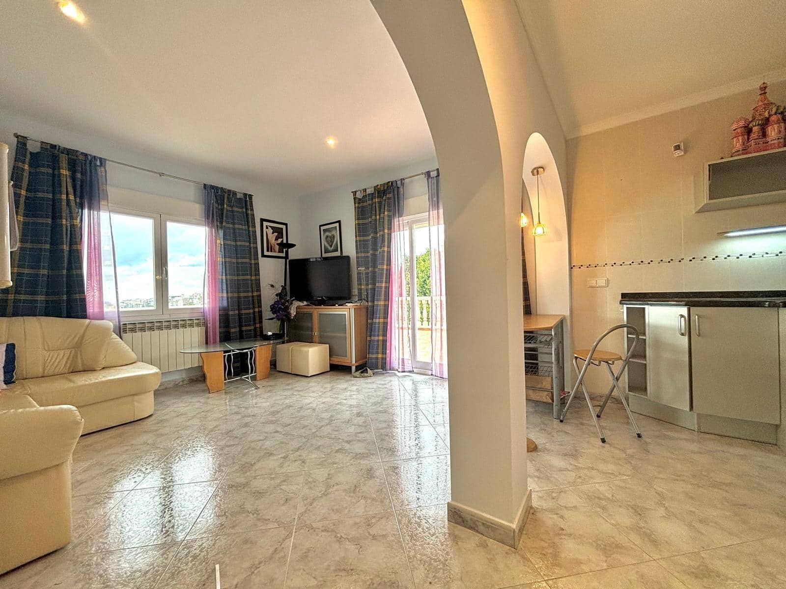 4 sypialnia Willa na sprzedaż w Calpe / Calp z basenem garażem - 890 000 € (Ref: 8324997)