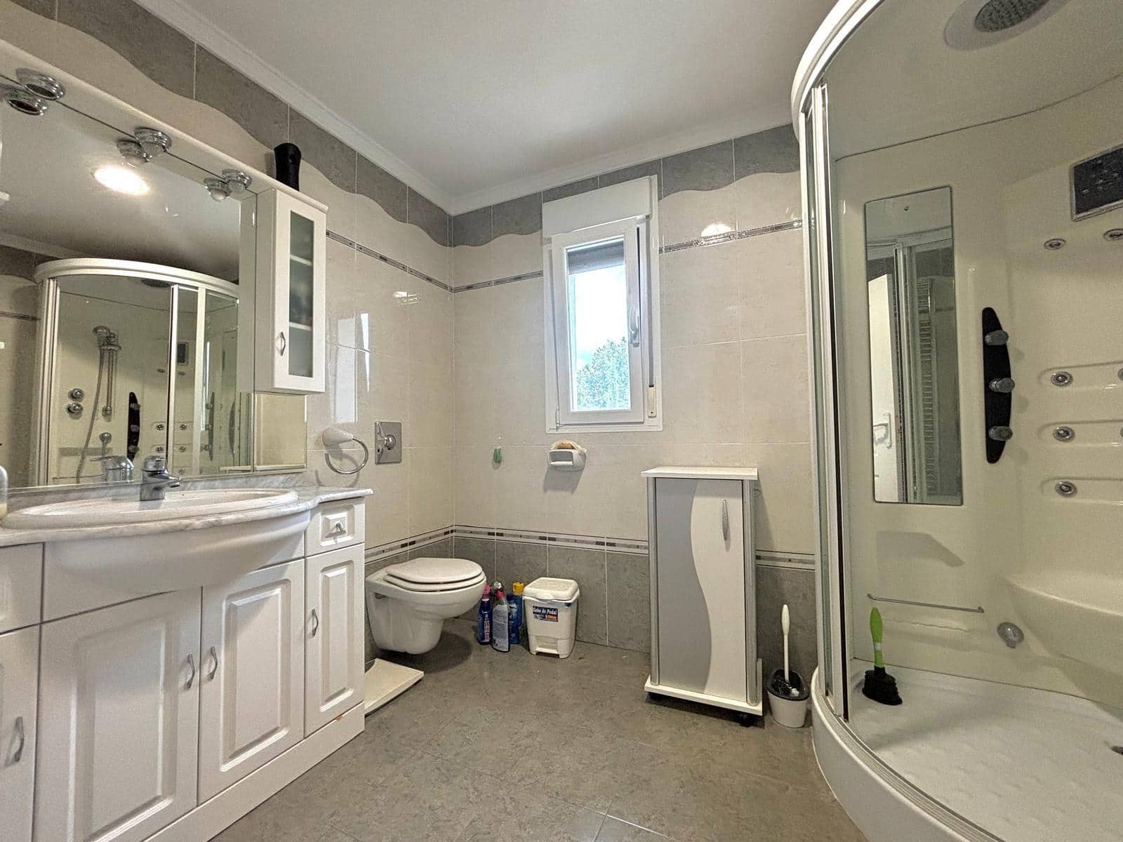 4 sypialnia Willa na sprzedaż w Calpe / Calp z basenem garażem - 890 000 € (Ref: 8324997)