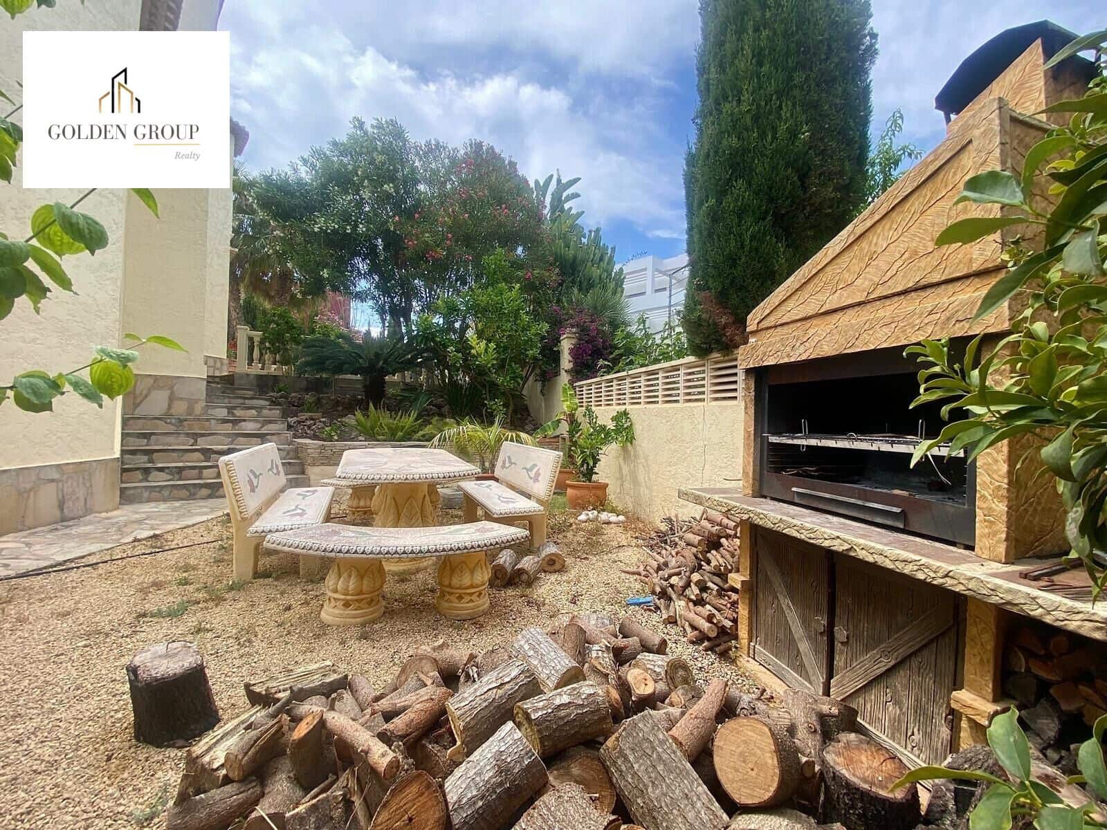 4 sypialnia Willa na sprzedaż w Calpe / Calp z basenem garażem - 890 000 € (Ref: 8324997)