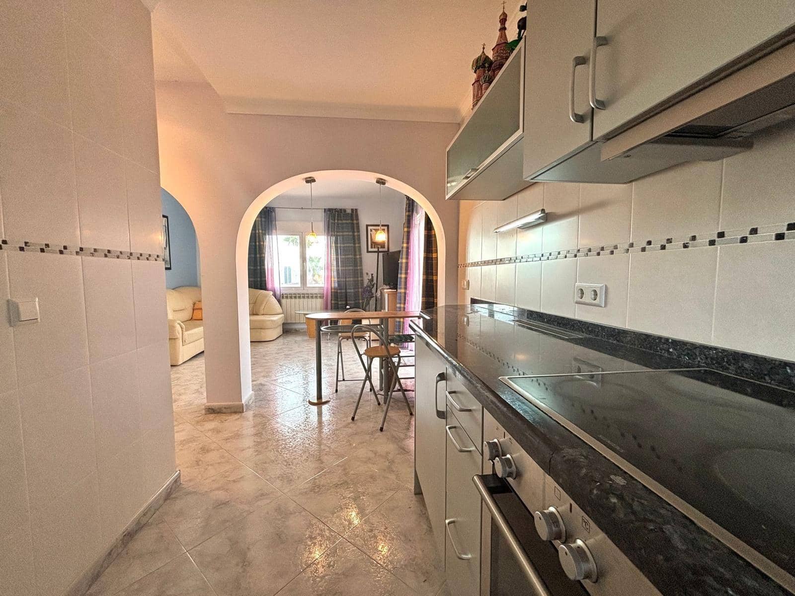 4 sypialnia Willa na sprzedaż w Calpe / Calp z basenem garażem - 890 000 € (Ref: 8324997)