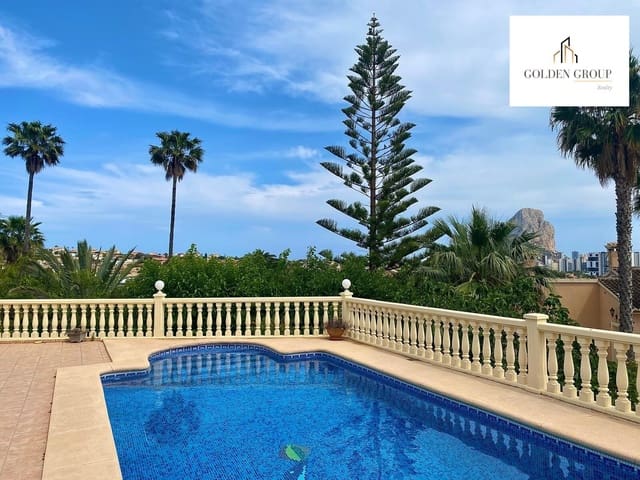 4 sypialnia Willa na sprzedaż w Calpe / Calp z basenem garażem - 890 000 € (Ref: 8324997)