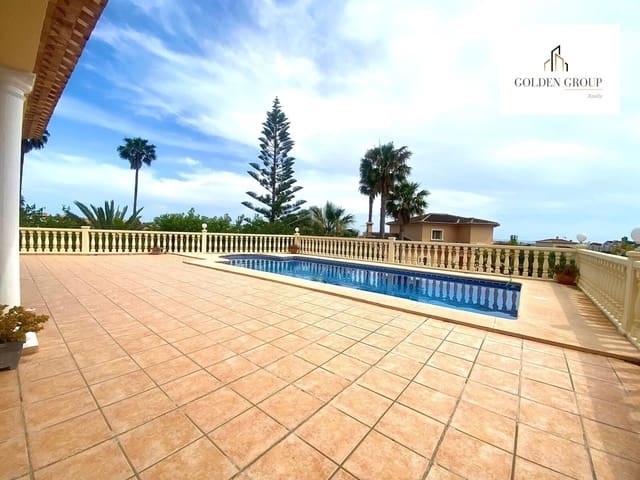 4 soverom Villa til salgs i Calpe / Calp med svømmebasseng garasje - € 890 000 (Ref: 8324997)