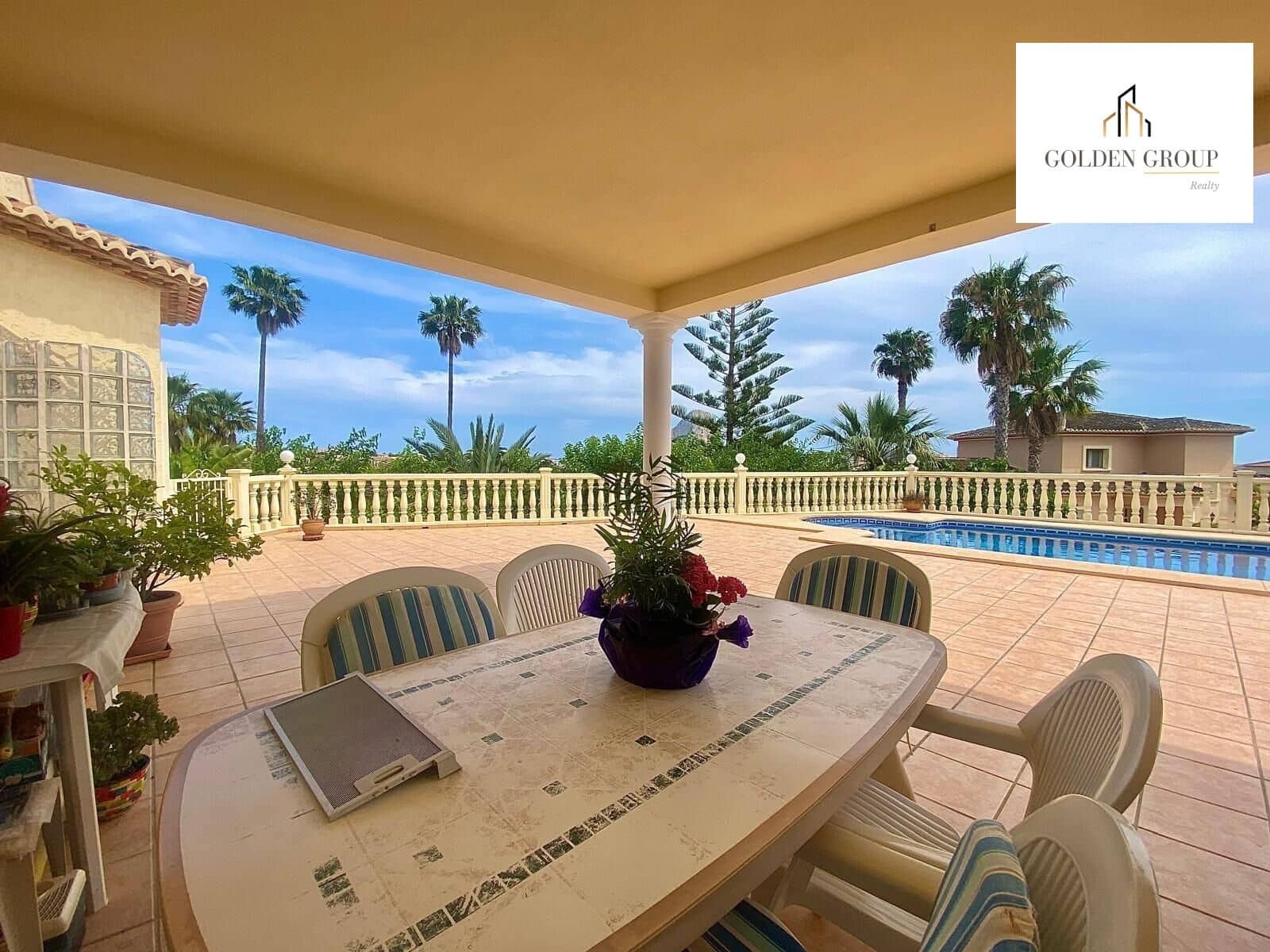 4 sypialnia Willa na sprzedaż w Calpe / Calp z basenem garażem - 890 000 € (Ref: 8324997)