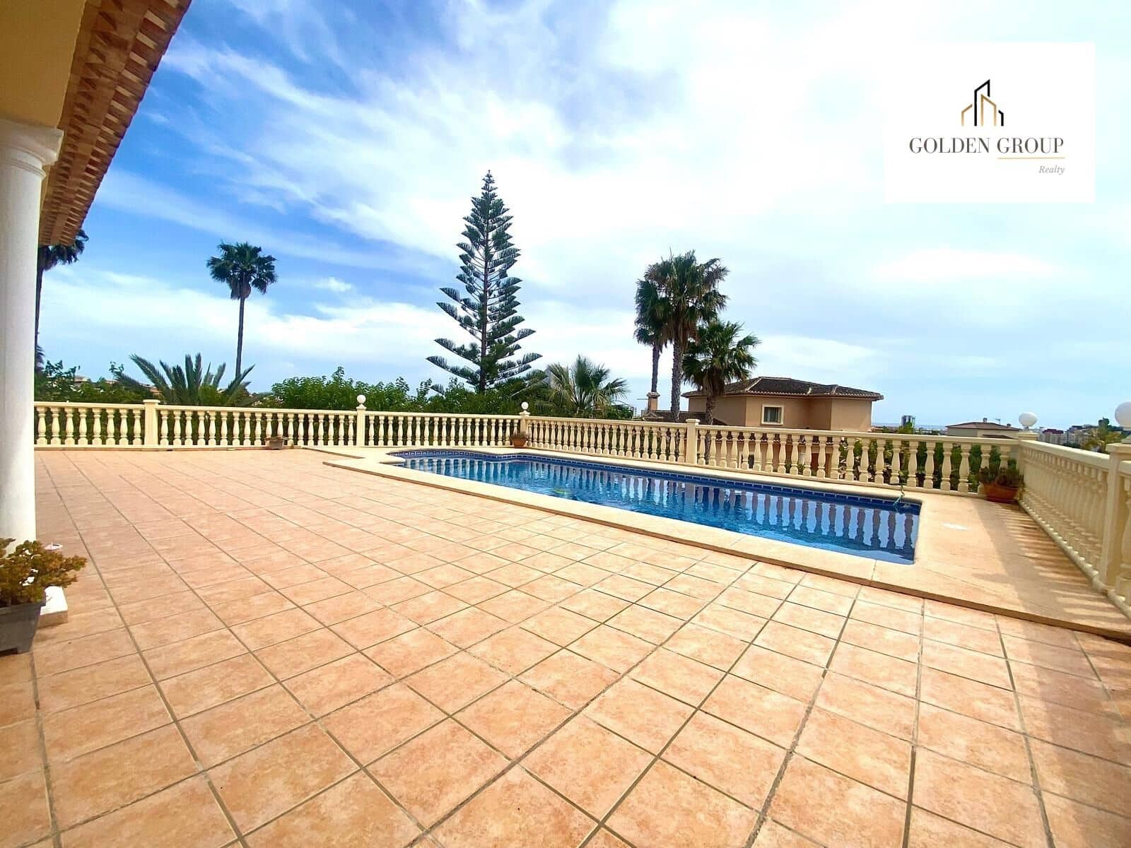 4 sypialnia Willa na sprzedaż w Calpe / Calp z basenem garażem - 890 000 € (Ref: 8324997)