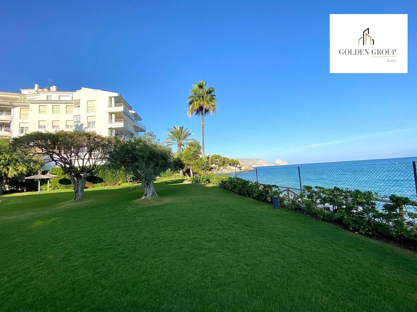 2 bedroom Flat for sale in Altea with pool garage - € 440,000 (Ref: 8385371)