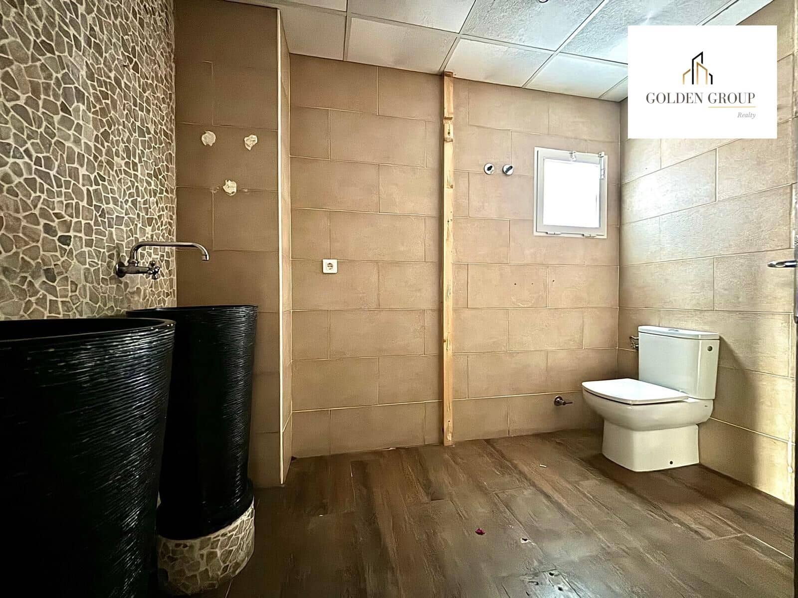 Kaupallinen myytävänä paikassa Altea - 695 000 € (Ref: 8392733)