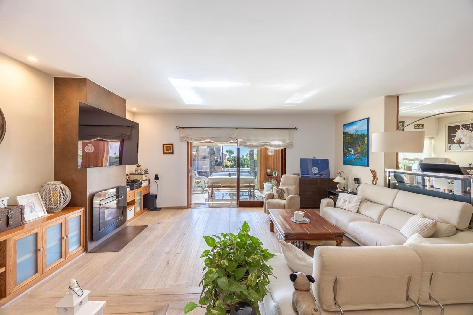 6 bedroom Villa for sale in Benidorm with pool garage - € 1,440,000 (Ref: 8610475)