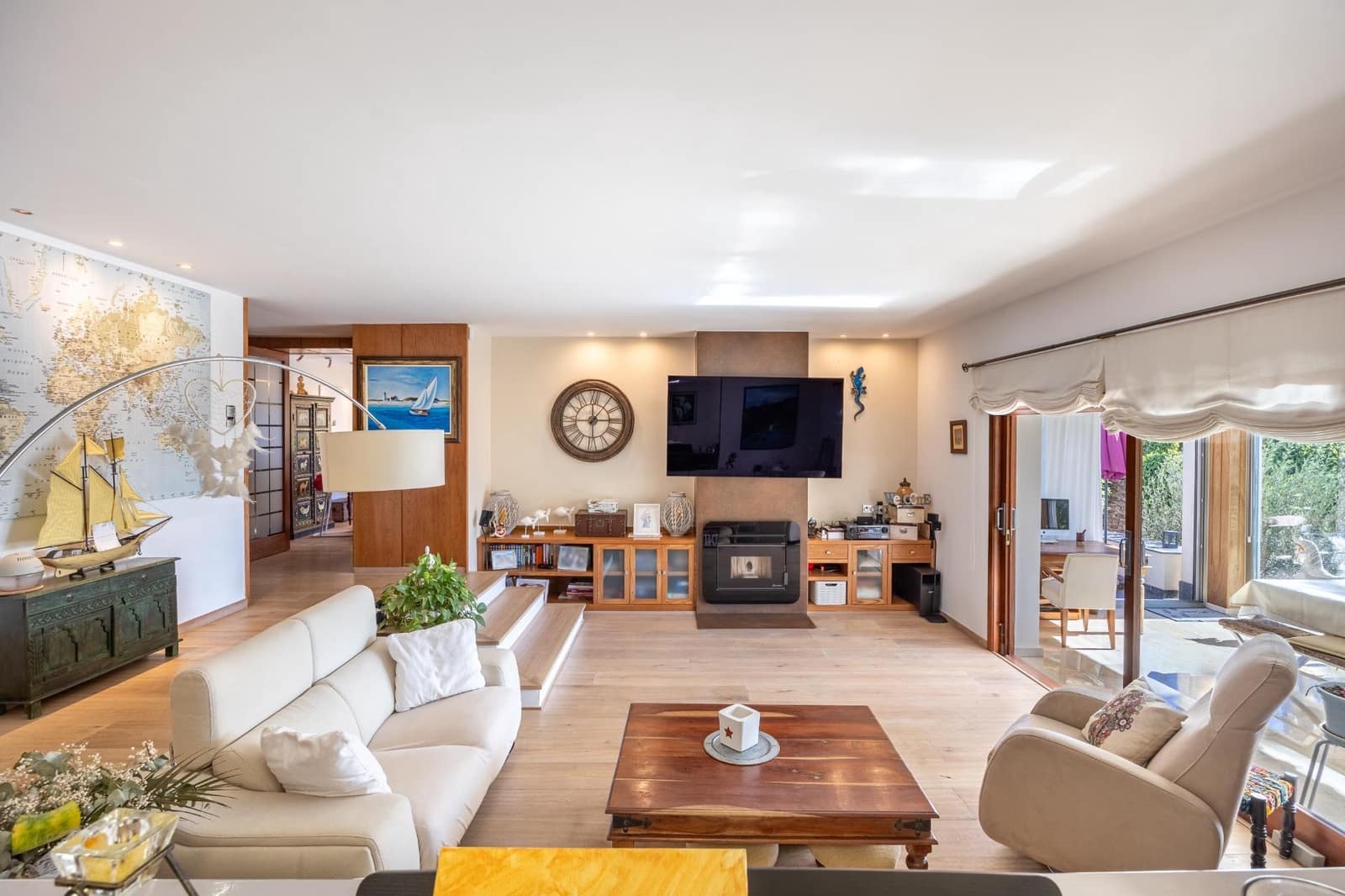 6 bedroom Villa for sale in Benidorm with pool garage - € 1,440,000 (Ref: 8610475)