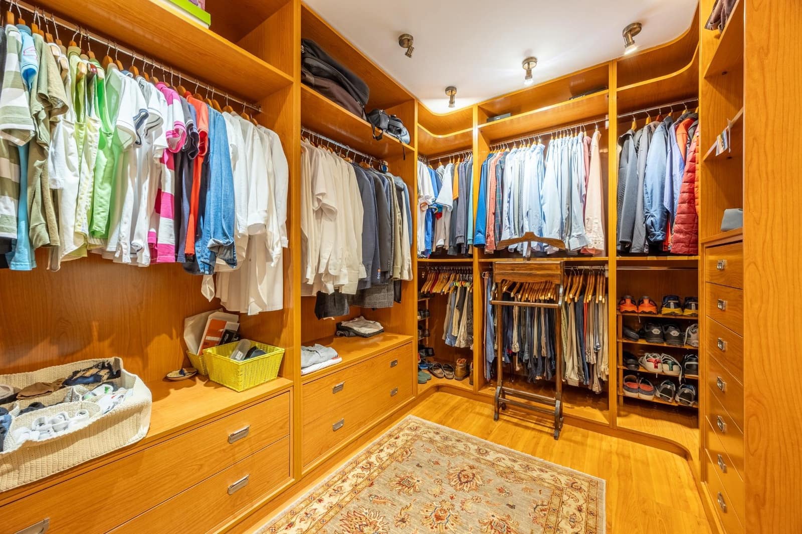 6 bedroom Villa for sale in Benidorm with pool garage - € 1,440,000 (Ref: 8610475)