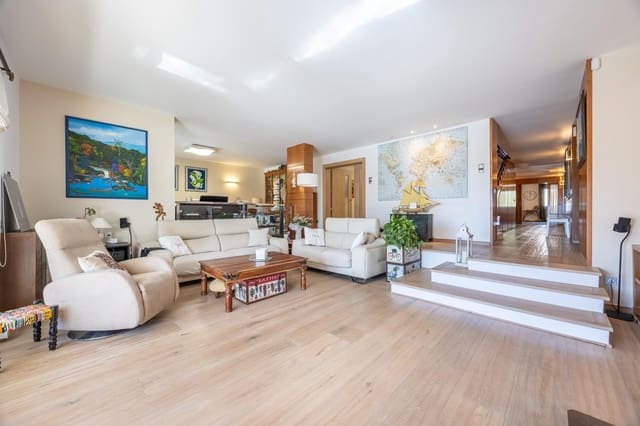 6 slaapkamer Villa te koop in Benidorm met zwembad garage - € 1.440.000 (Ref: 8610475)