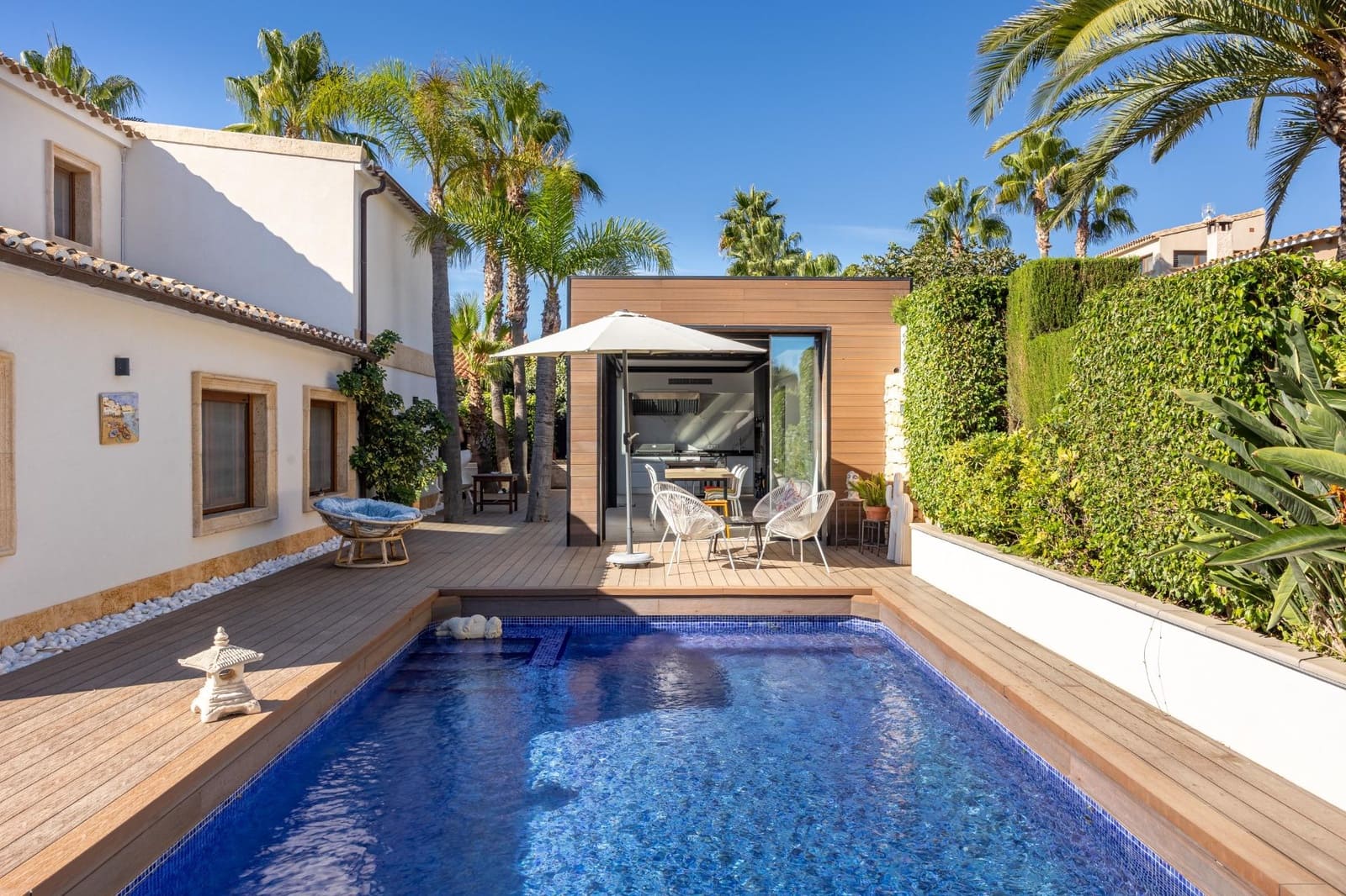 Chalet de 6 habitaciones en Benidorm en venta con piscina garaje - 1.440.000 € (Ref: 8610475)