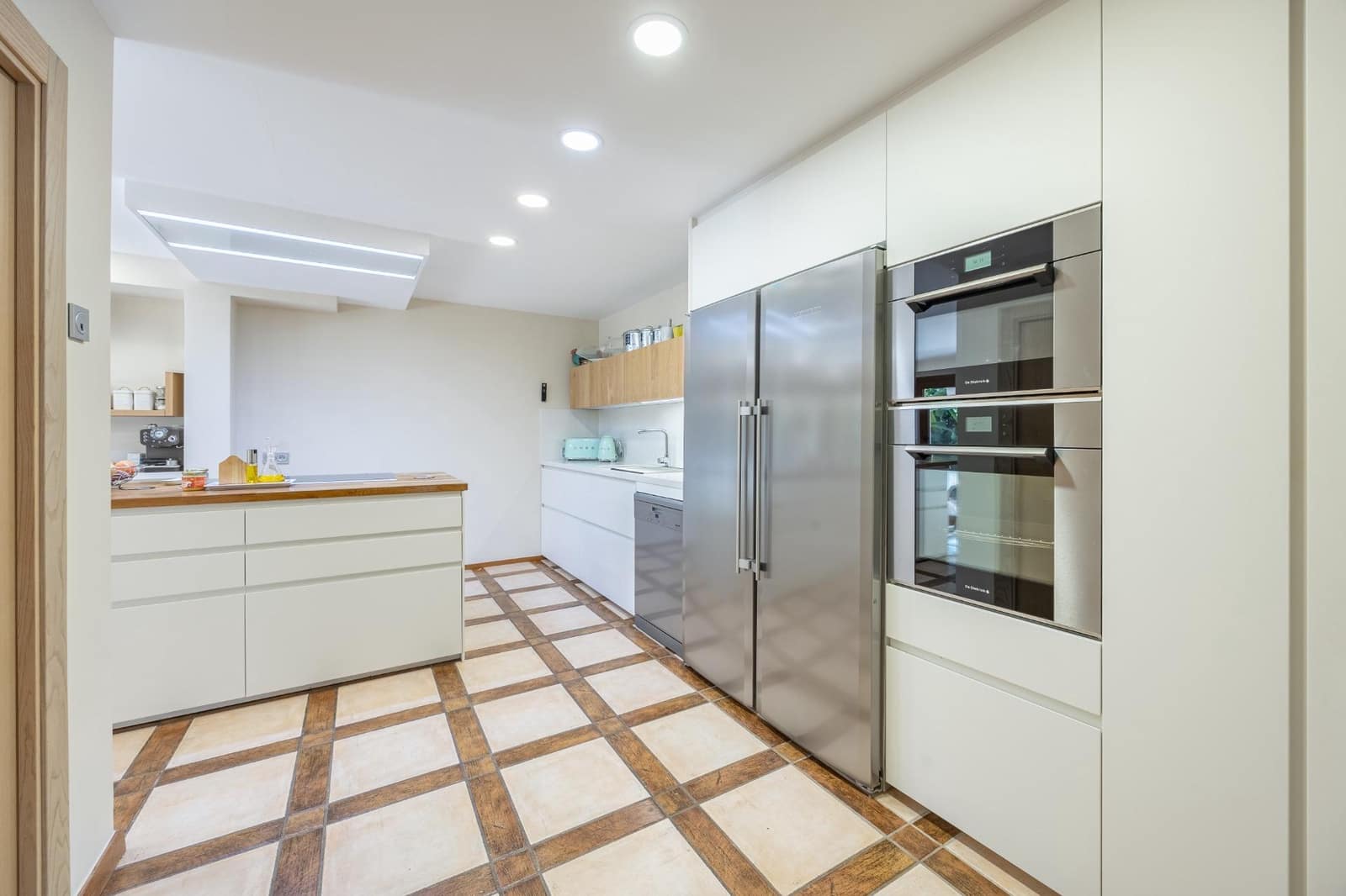 6 soverom Villa til salgs i Benidorm med svømmebasseng garasje - € 1 440 000 (Ref: 8610475)