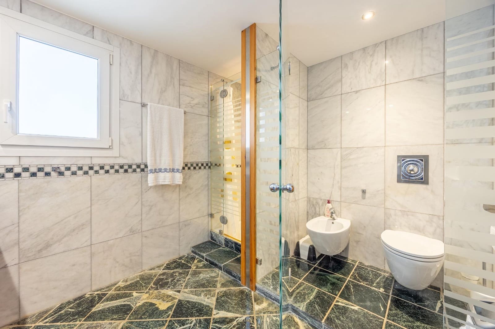 6 soverom Villa til salgs i Benidorm med svømmebasseng garasje - € 1 440 000 (Ref: 8610475)