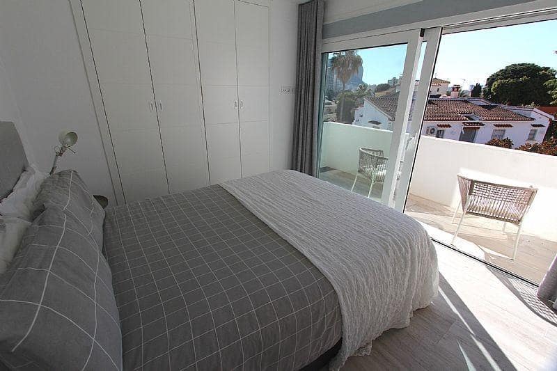 5 soverom Villa til salgs i Calpe / Calp med svømmebasseng garasje - € 695 000 (Ref: 8816142)