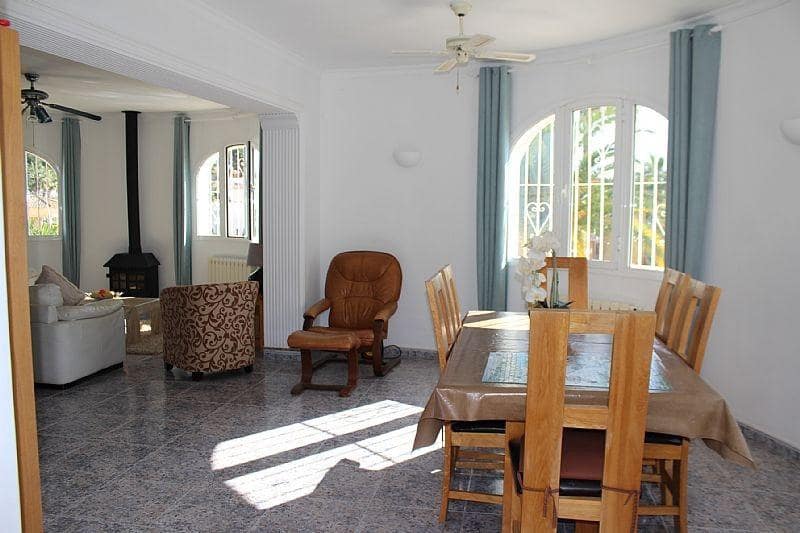 5 makuuhuone Huvila myytävänä paikassa Calpe / Calp mukana uima-altaan 
autotalli - 695 000 € (Ref: 8816142)