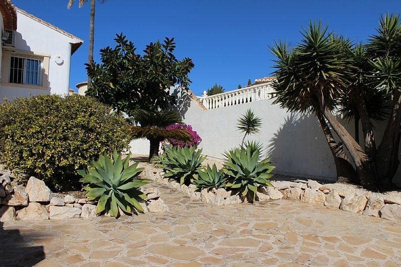 5 makuuhuone Huvila myytävänä paikassa Calpe / Calp mukana uima-altaan 
autotalli - 695 000 € (Ref: 8816142)