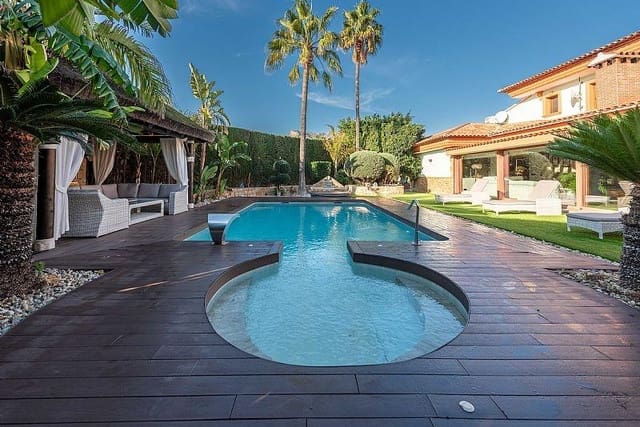 4 makuuhuone Huvila myytävänä paikassa Cometa - Carrió, Calpe / Calp mukana uima-altaan 
autotalli - 2 520 000 € (Ref: 8905550)