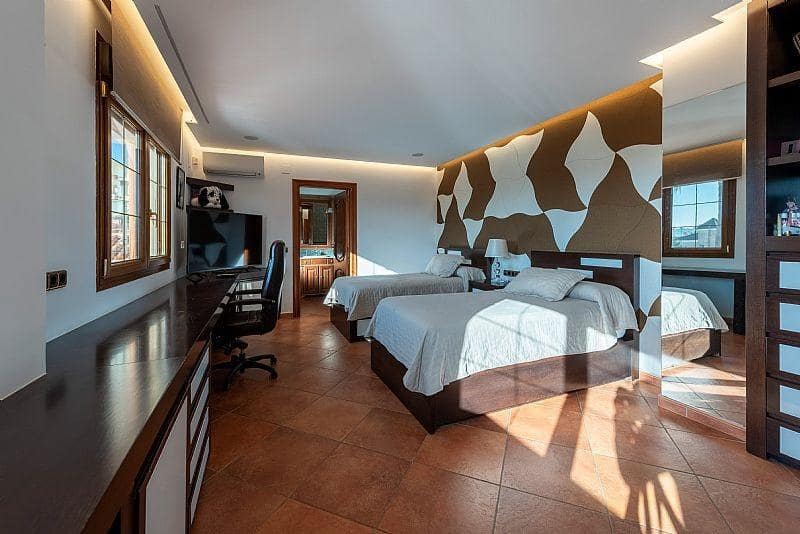 4 quarto Moradia para venda em Calpe / Calp com piscina garagem - 2 520 000 € (Ref: 8905550)