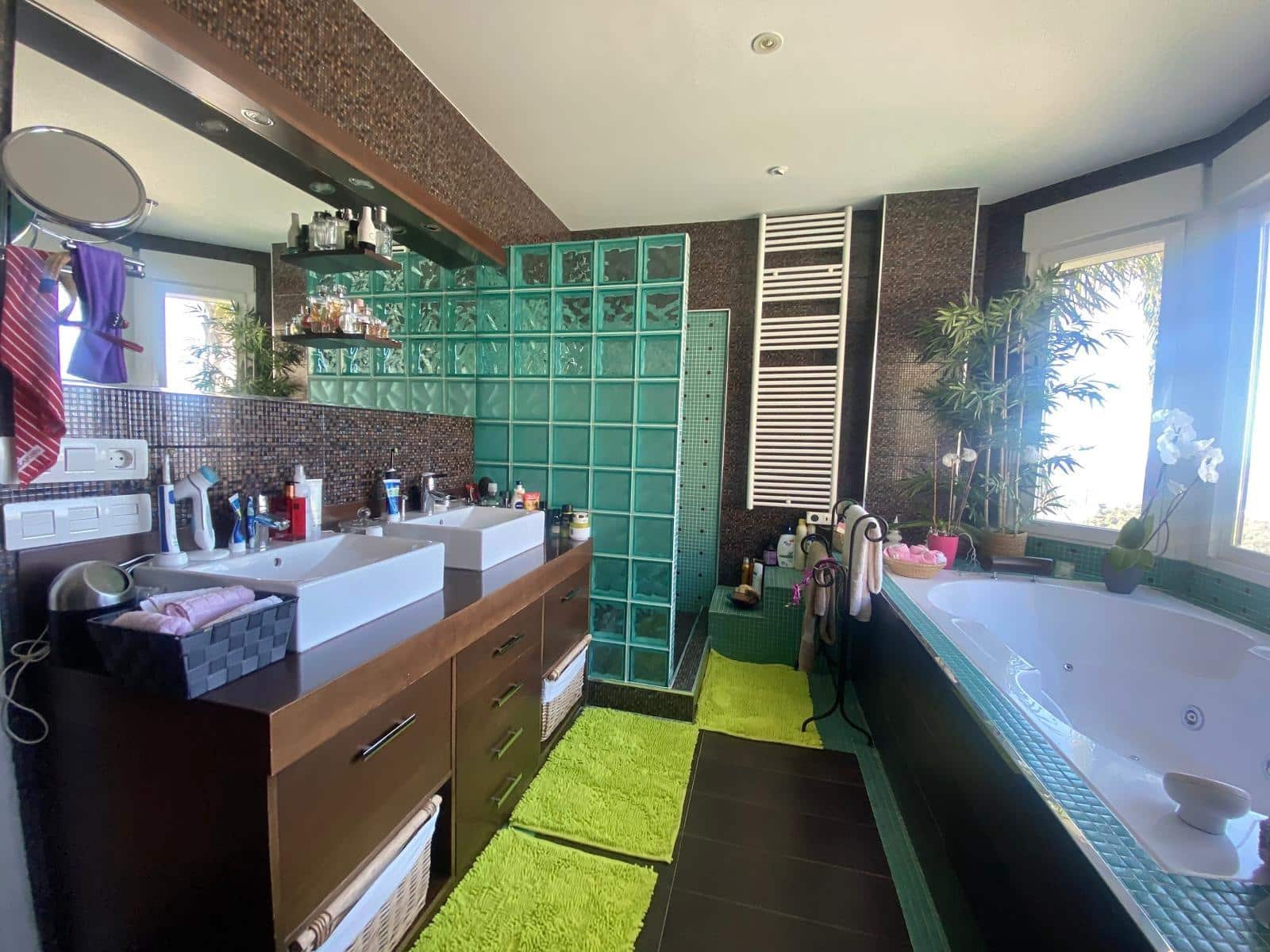 4 bedroom Villa for sale in Altea with pool garage - € 1,550,000 (Ref: 8961744)