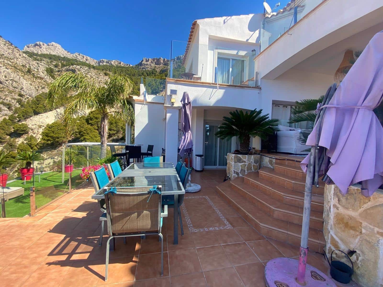4 bedroom Villa for sale in Altea with pool garage - € 1,550,000 (Ref: 8961744)