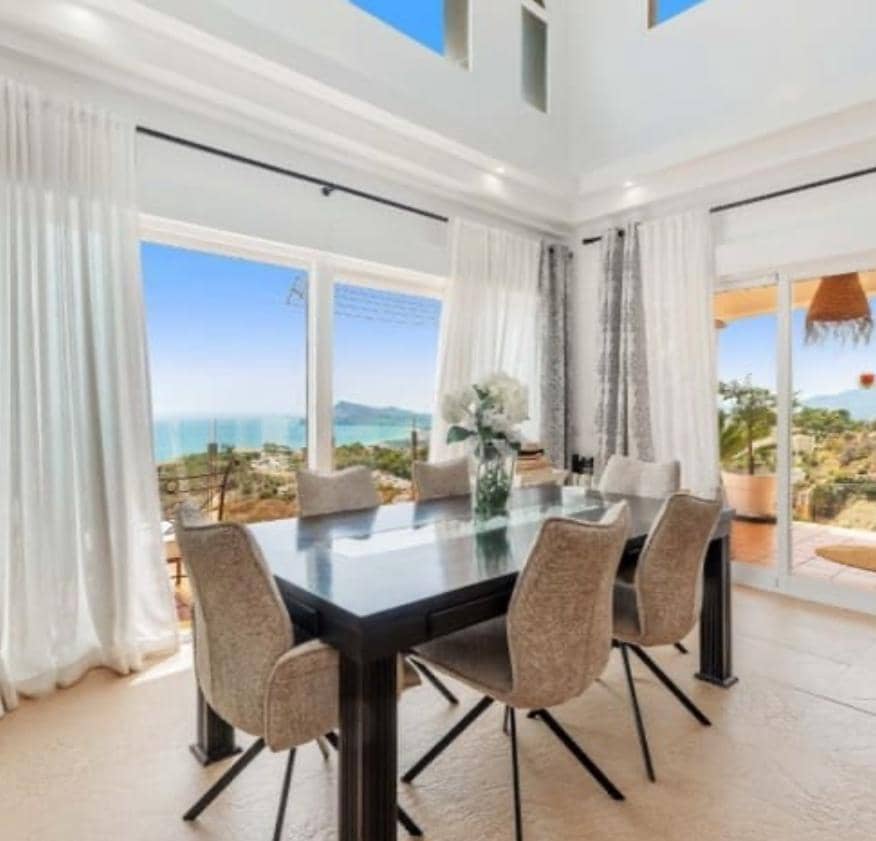 Chalet de 4 habitaciones en Altea en venta con piscina garaje - 1.550.000 € (Ref: 8961744)