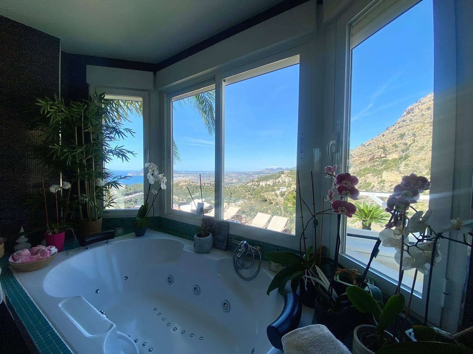Chalet de 4 habitaciones en Altea en venta con piscina garaje - 1.550.000 € (Ref: 8961744)