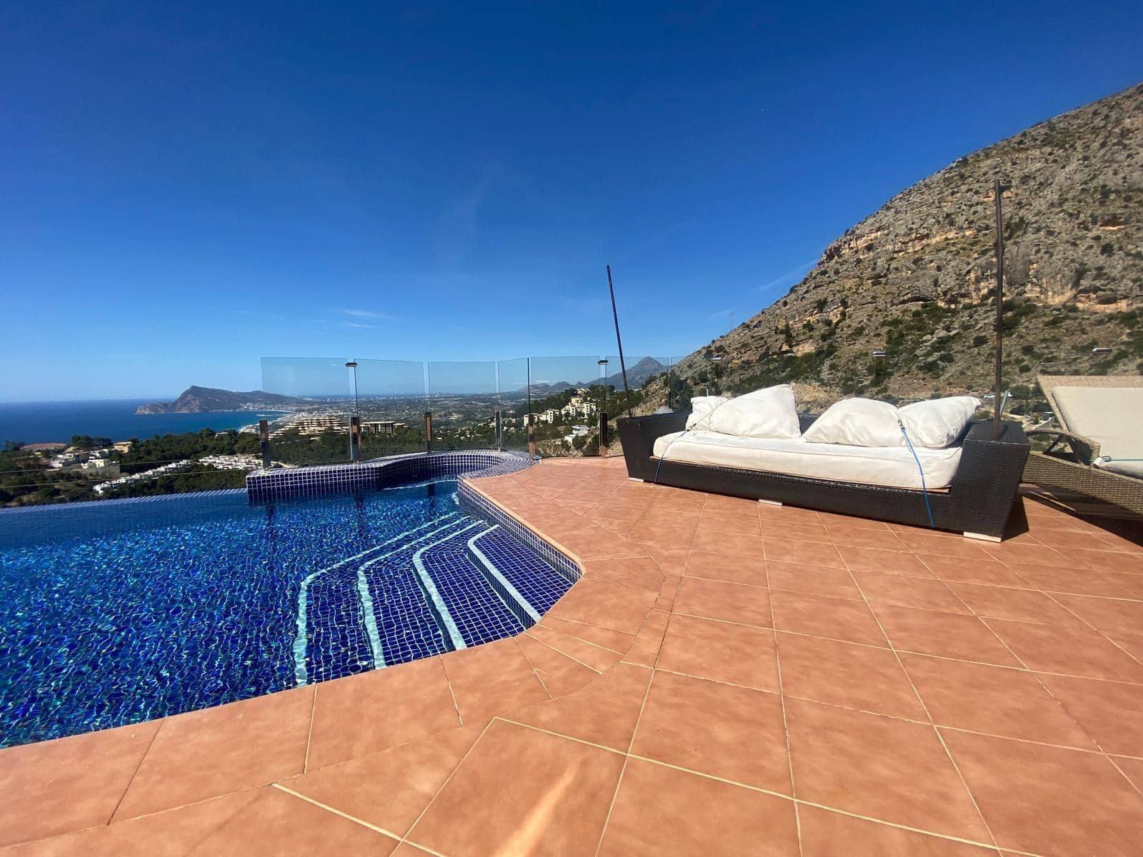 Chalet de 4 habitaciones en Altea en venta con piscina garaje - 1.550.000 € (Ref: 8961744)